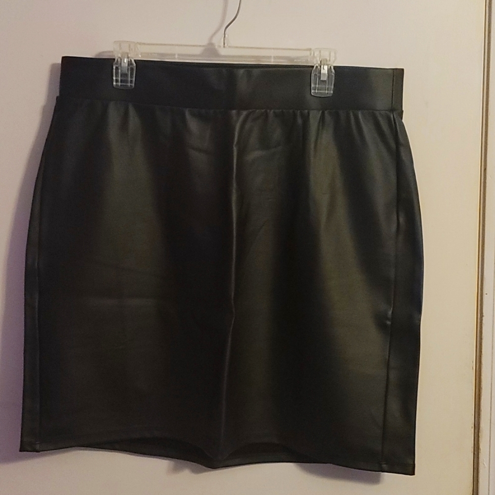 Black Faux Leather Highwaist Mini